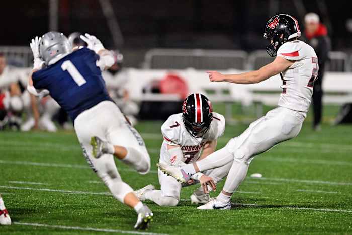 a Wilsonville Mountain View 5A Oregon football final November 24 2023 Leon Neuschwander 37